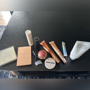 Assorted Makeup (comes with everything in pictures!)